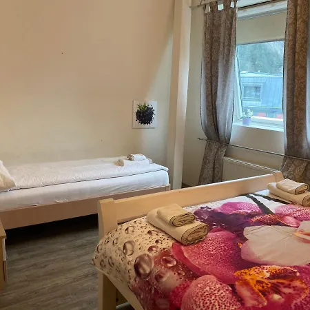 Nauras Apartman *